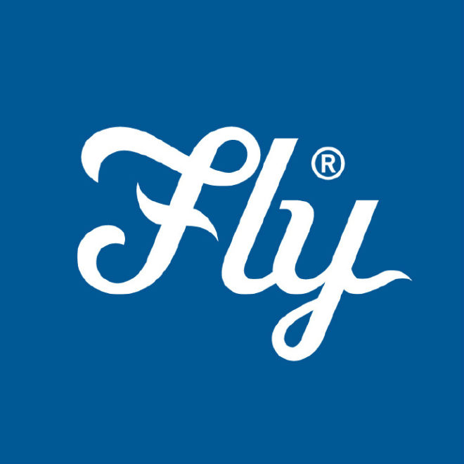 Fly 成立于 1999 年，是上海的第一家專業滑板店